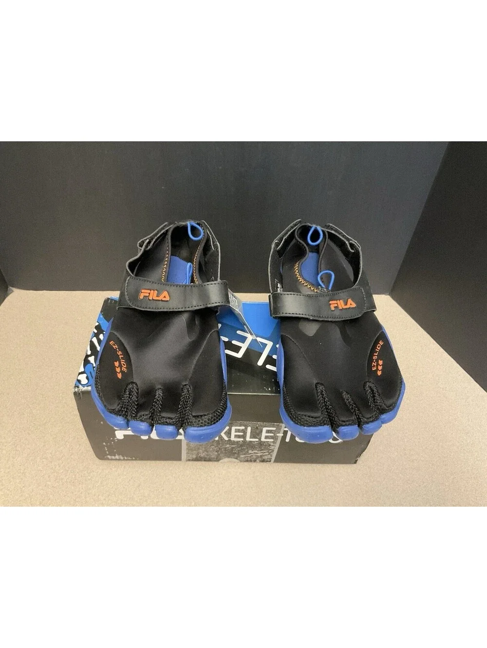 New! Mens Fila Skele-Toes EZ Slide Drainage Hiking/Water/Outdoor Shoes. Size 9.